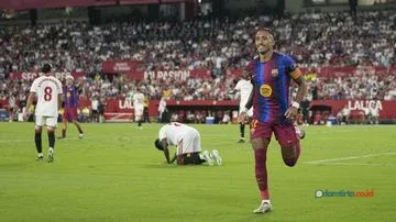 Barcelona Kalahkan Sevilla 3-1, Raphinha Hattrick Gemilang