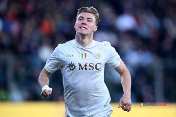 Curhat Hojlund: Ditolak MU dan Milan Sebelum ke Napoli