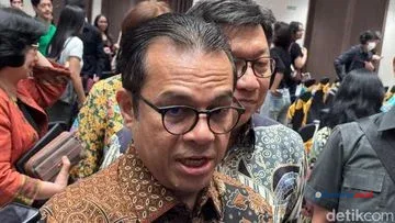 Nezar Patria Soroti Risiko AI: Data Salah Dianggap Kebenaran
