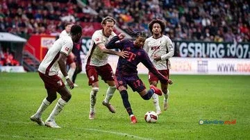 Augsburg vs Bayern Munich: Die Roten Ditahan Imbang 2-2