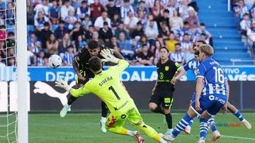 Atletico Madrid Tekuk Alaves 2-1 Lewat Gol Cristian Romero