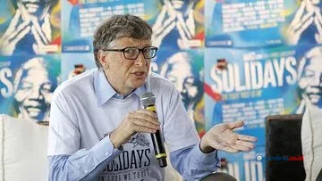 Bill Gates: Regulasi AI Penting untuk Keselamatan Manusia
