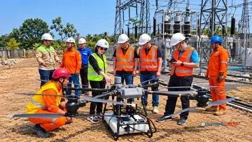 Inovasi Drone Cleaning Insulator untuk Perawatan Listrik