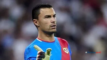 Markas Rayo Vallecano Diserang Vandalisme Suporter
