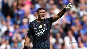 Kondisi Emiliano Martinez Membaik, Xabi Alonso Serukan Kesabaran