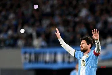 Momen Haru Menit ke-10 di Laga Perpisahan Lionel Messi