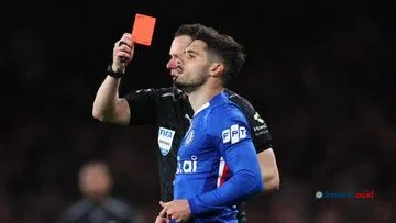 Kartu Digital Wasit di Uruguay: Masa Depan Baru Sepak Bola