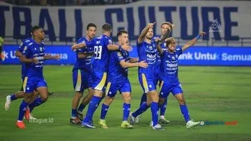 Persib vs Viettel: Popov Puji Klok, Janji Sikat Maung Bandung