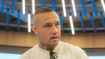 Radja Nainggolan Menyesal Tak Bela Timnas Indonesia