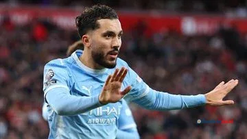 Sihir Rayan Cherki: Man City Hancurkan Liverpool di Anfield