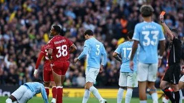 Kartu Merah Gravenberch Ubah Laga Liverpool vs Man City, Kata Iraola