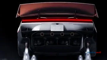 Tesla Roadster Baru: Mobil Listrik “Terbang” Elon Musk
