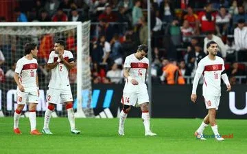 Timnas Turki Merana: Banyak Peluang, Minim Kemenangan