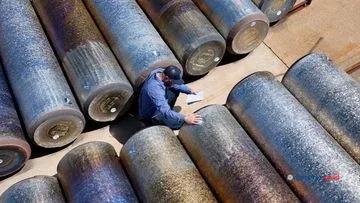 Apple Ungkap Pemasok Titanium Daur Ulang & Kamera iPhone Masa Depan